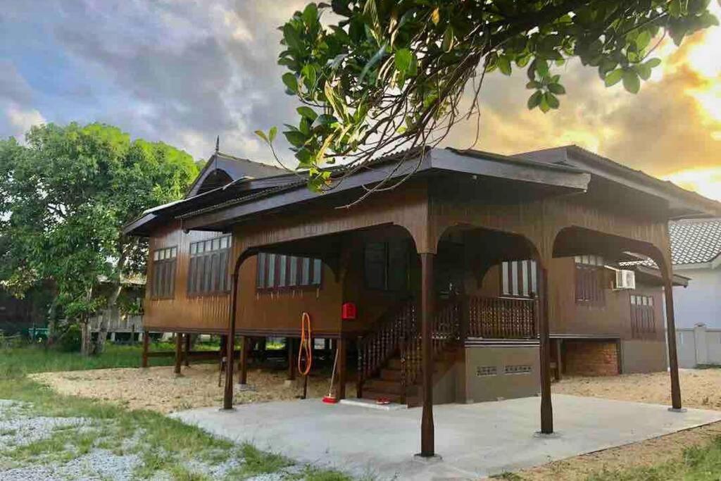 De Rhumaa Homestay Kuala Terengganu Extérieur photo