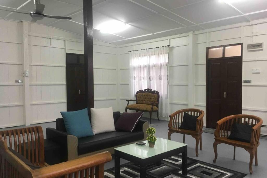 De Rhumaa Homestay Kuala Terengganu Extérieur photo